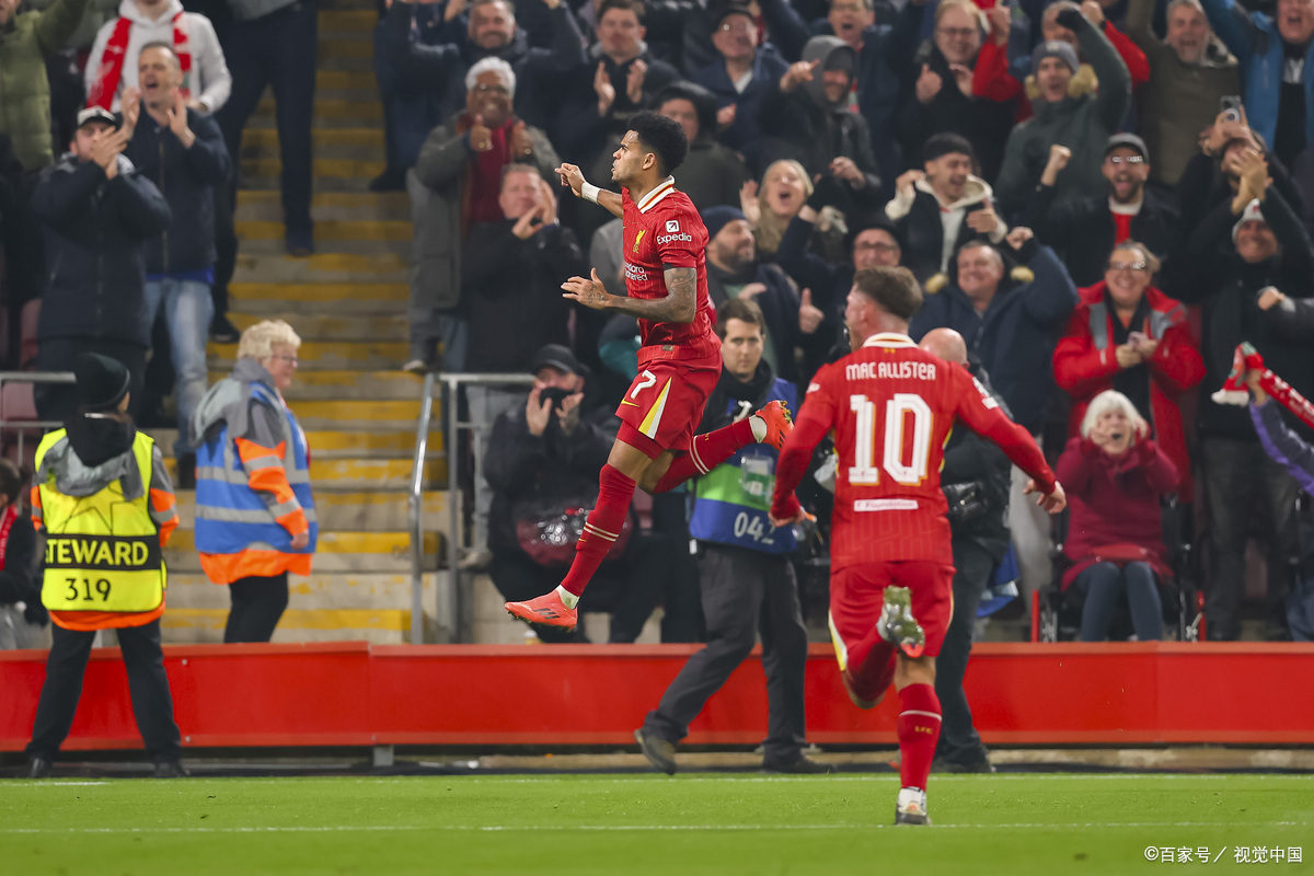 诺维奇客场战胜阿斯顿维拉，取得翻盘胜利