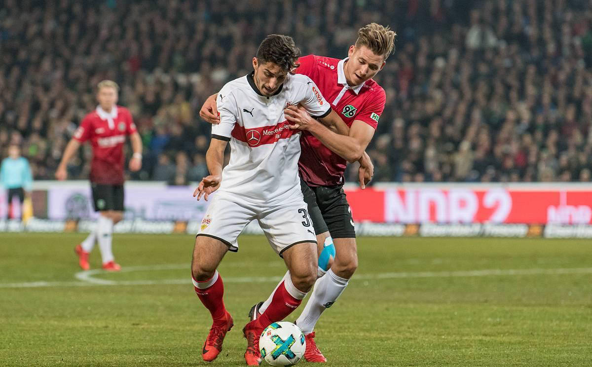 汉诺威队员受伤，影响球队表现！