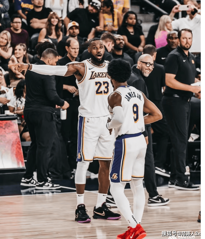 詹姆斯狂砍威金斯分,球队未来可期迎来新赛季高光!